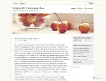 Tablet Screenshot of livingoutsidethejar.wordpress.com